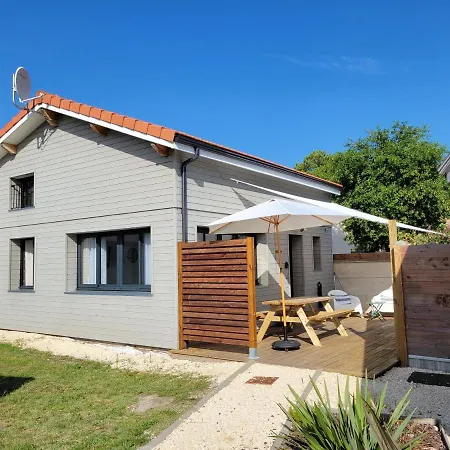 Les De L'airial Ecume